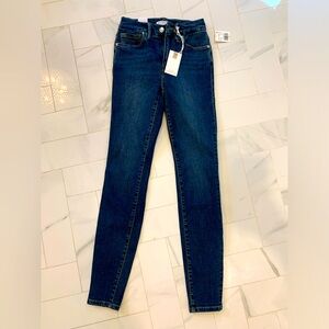 Brand new with rage dark blue GOOD AMERICAN jeans size 24